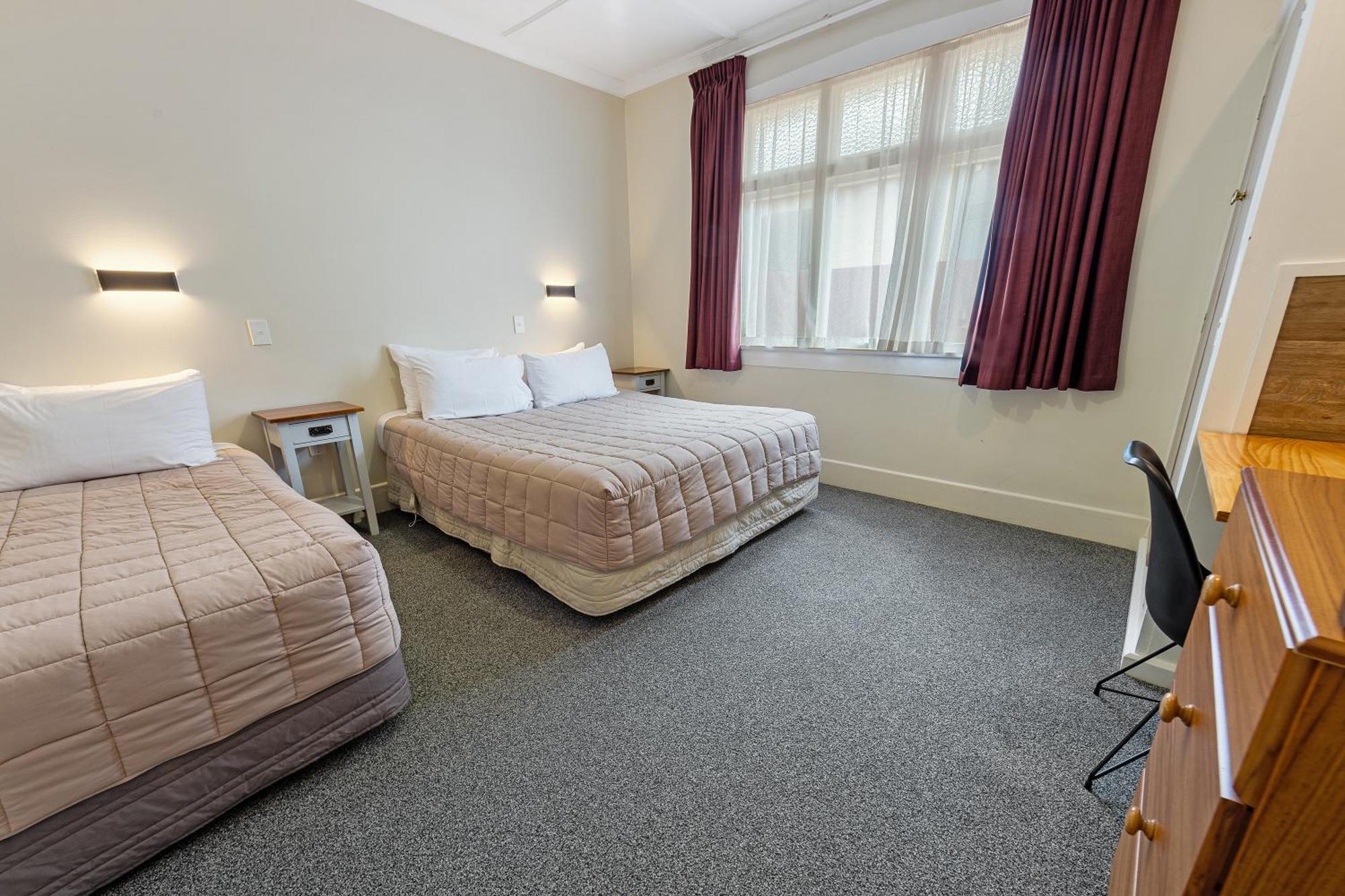 Tower Lodge Motel Инверкаргилл Экстерьер фото