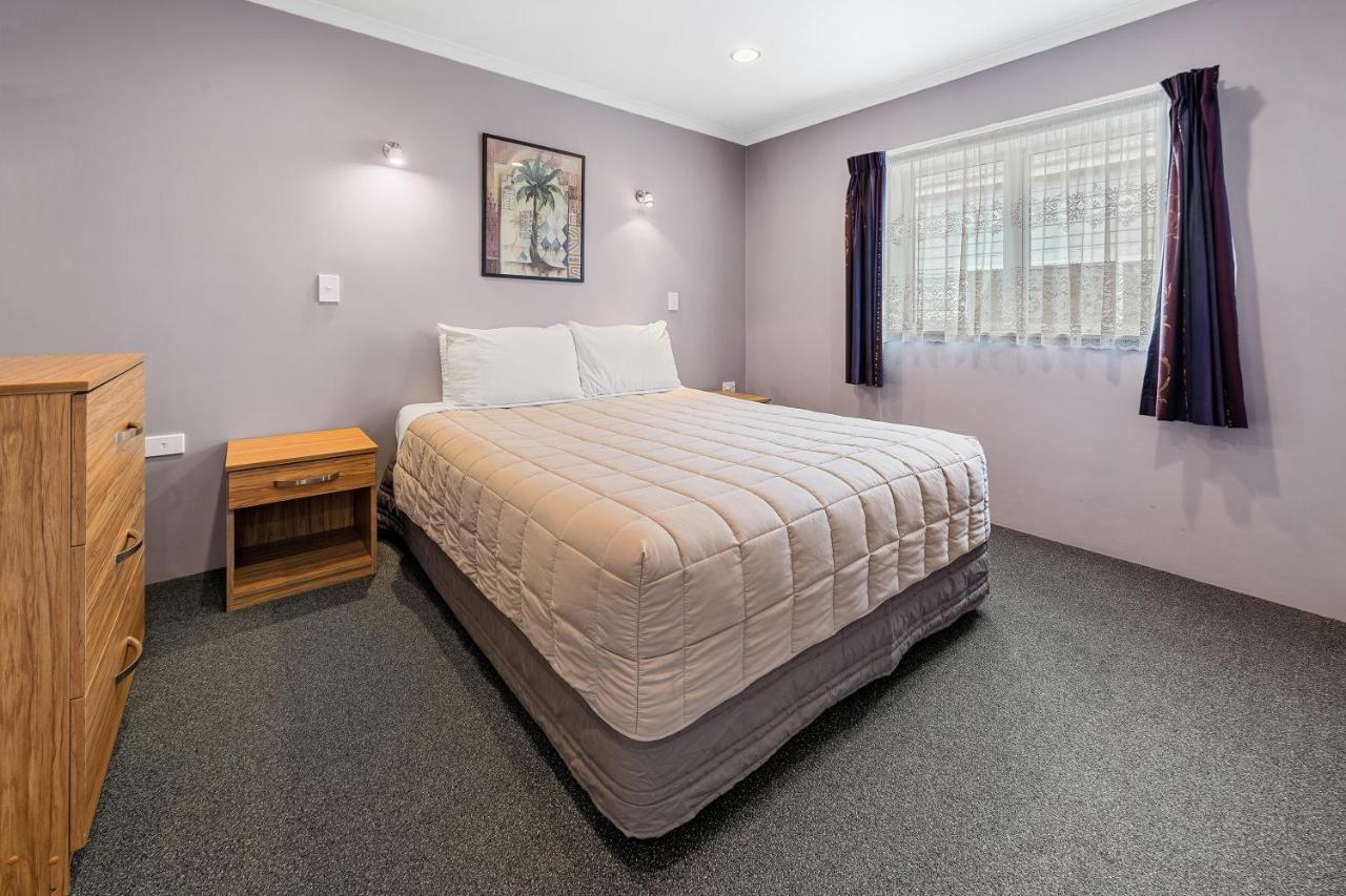 Tower Lodge Motel Инверкаргилл Экстерьер фото