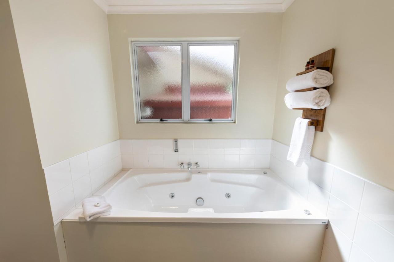 Tower Lodge Motel Инверкаргилл Экстерьер фото